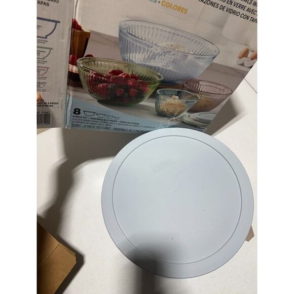 Pyrex Round Colored Glass Mixing Bowl With Lids 6 Piece Set - Picture 2 of 3